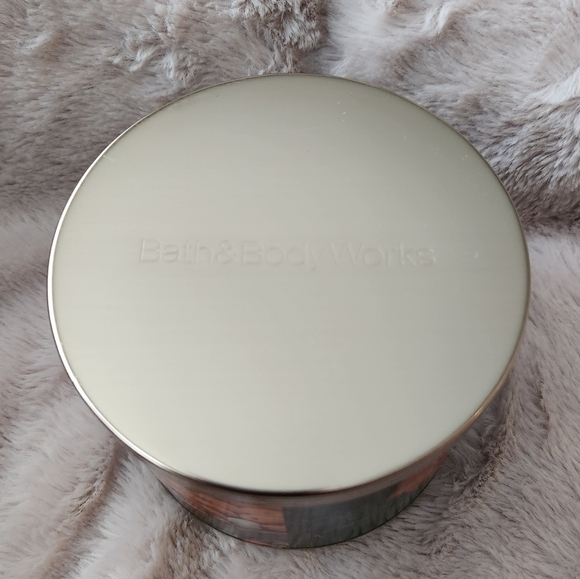 Bath & Body Works Sweet Cinnamon Pumpkin 3 Wick Candle - Picture 2 of 4